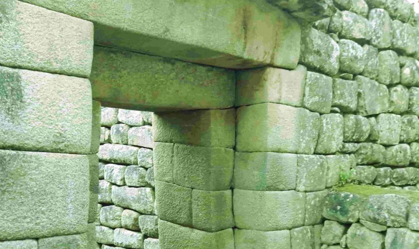 Portadas de doble jamba en Machu Picchu