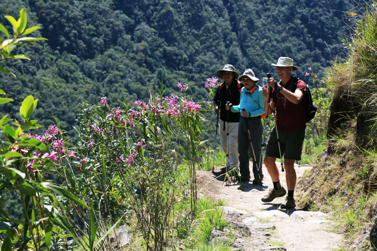 hiking-inca-trail-express-inca-trail-tours-trexperience-peru
