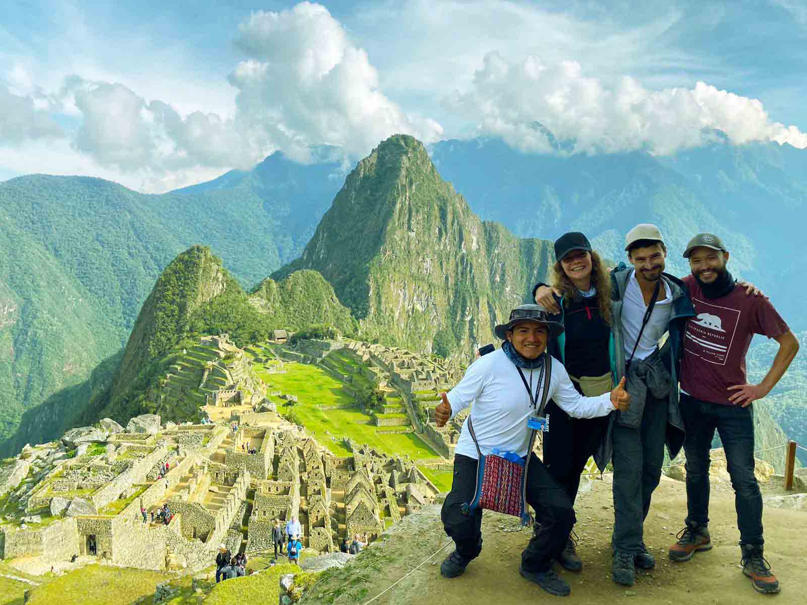 machu picchu happy trip