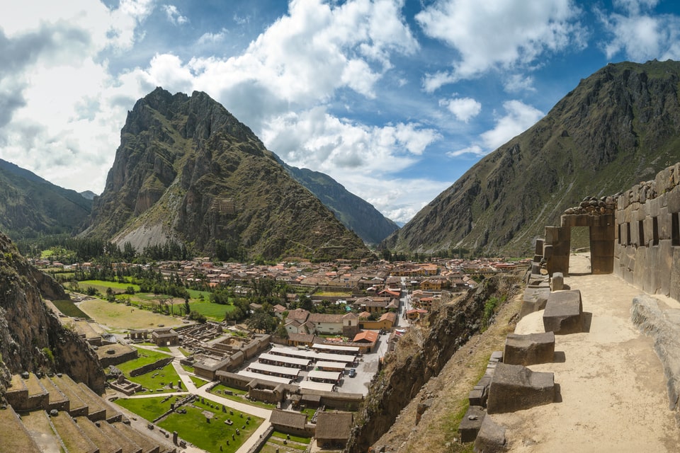 Ollantaytambo - Maras Moray Machu Picchu Tour