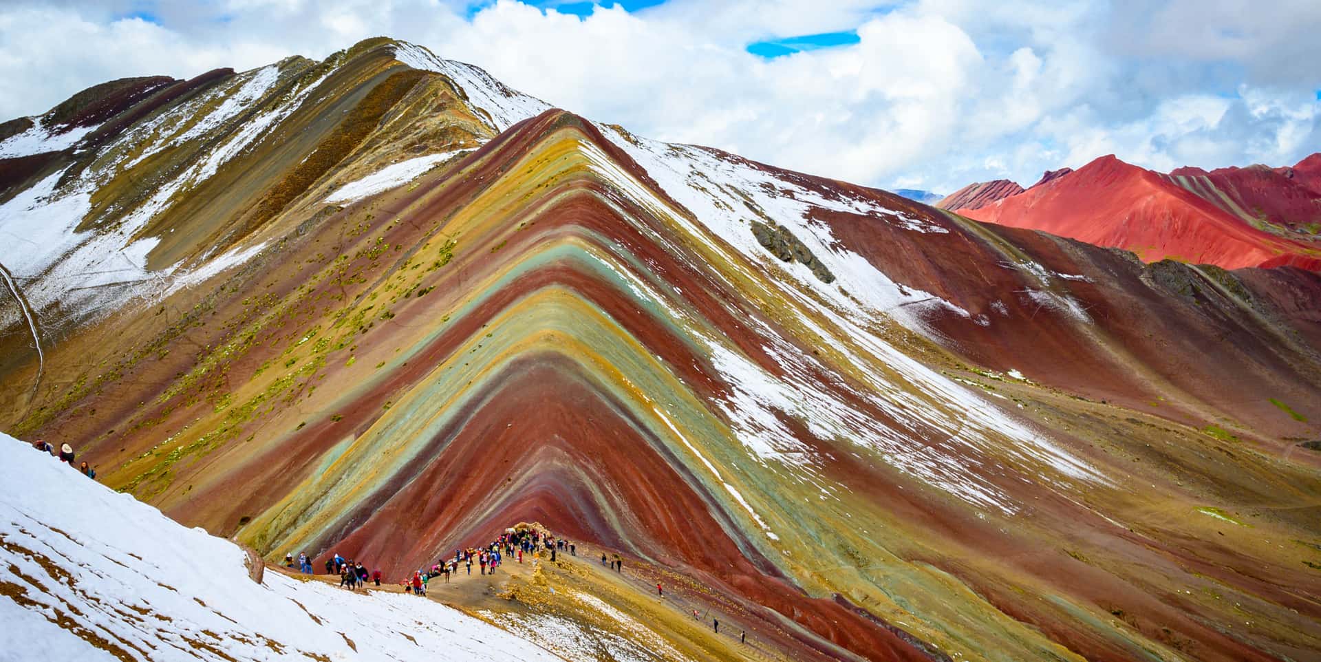 Vinicunca Rainbow Mountain – Peru