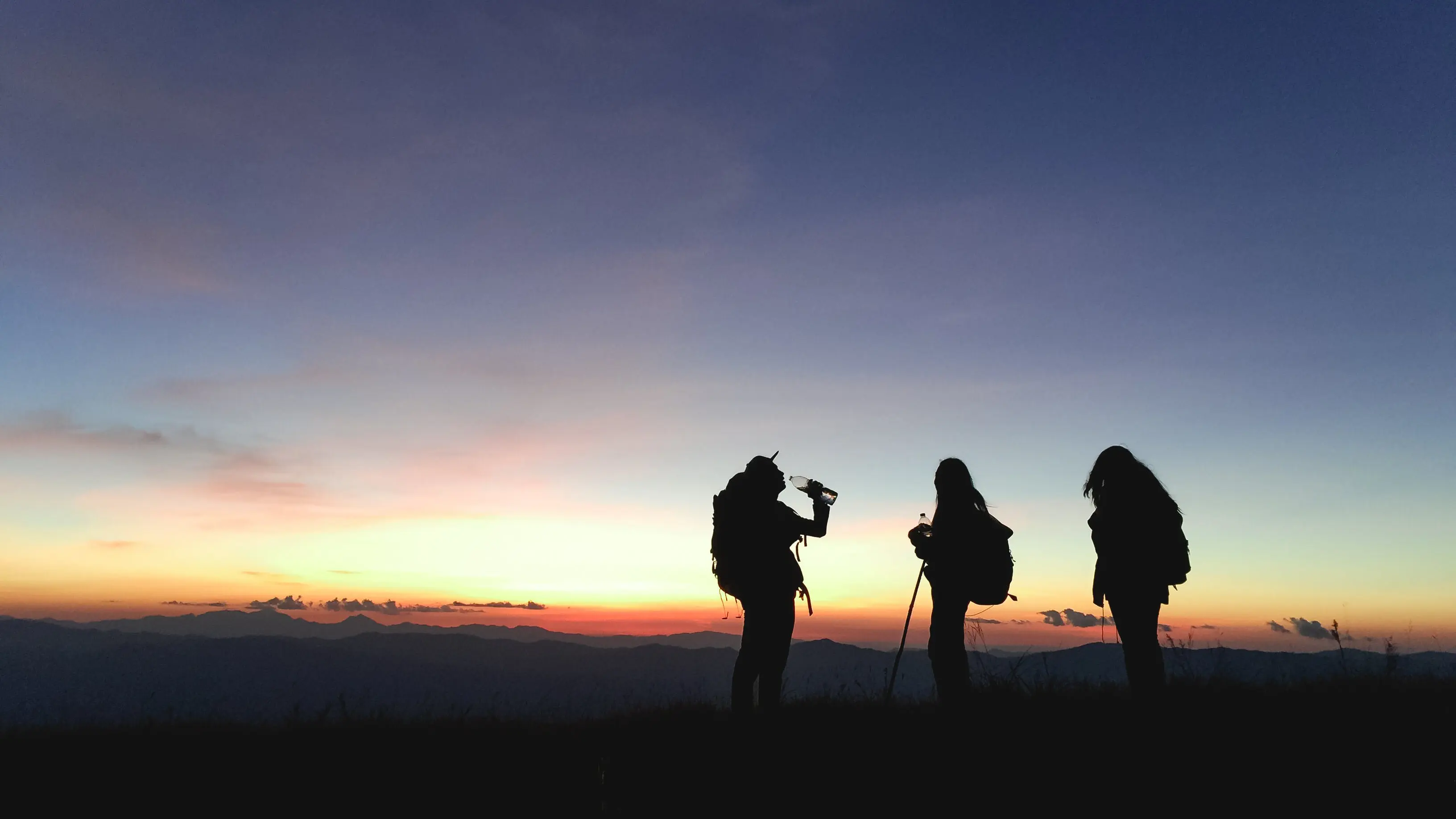 Trekking at the sunrise | TreXperience