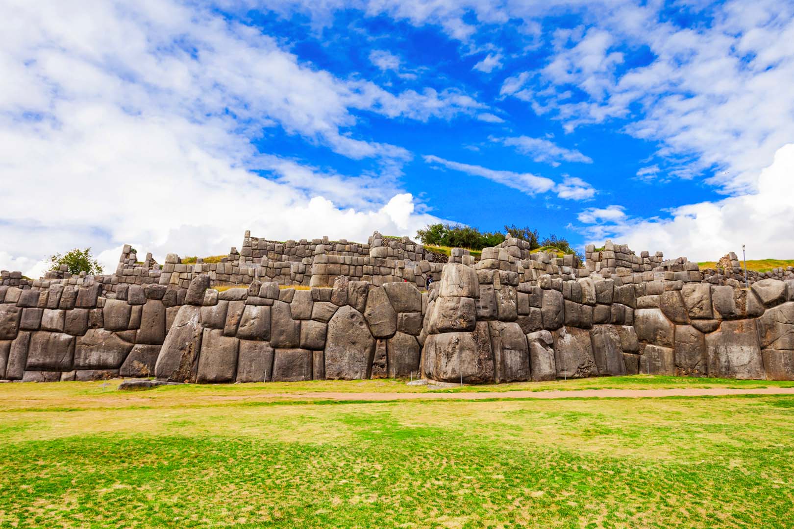 Sacsayhuaman Fortress | TreXperience