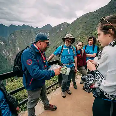 Expert Tour Guides