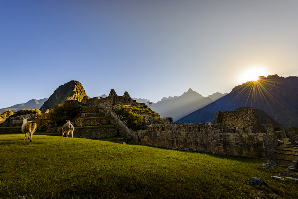 Atardecer en Machu Picchu en octubre | TreXperience