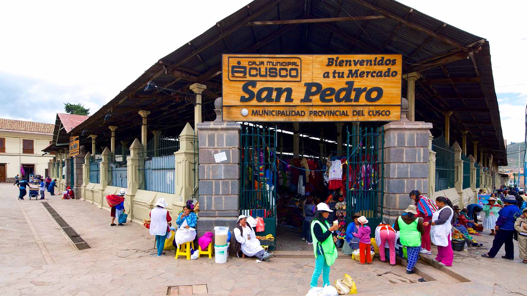 San Pedro Market in Cusco | TreXperience