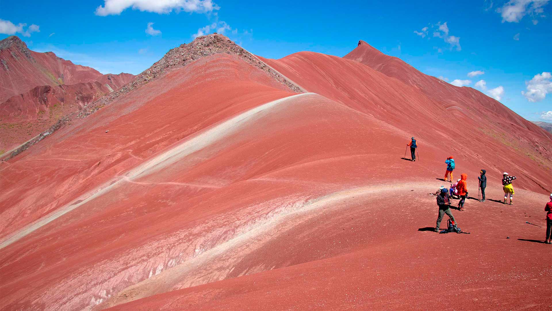 valle rojo cusco paisaje | TreXperience