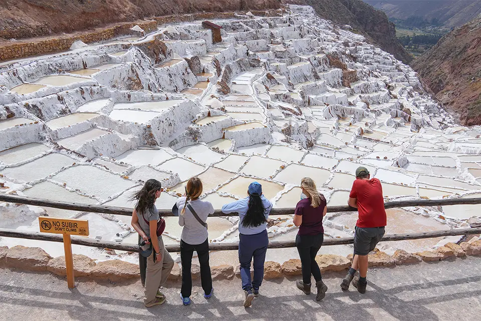 inca trail and rainbow mountain maras - TreXperience
