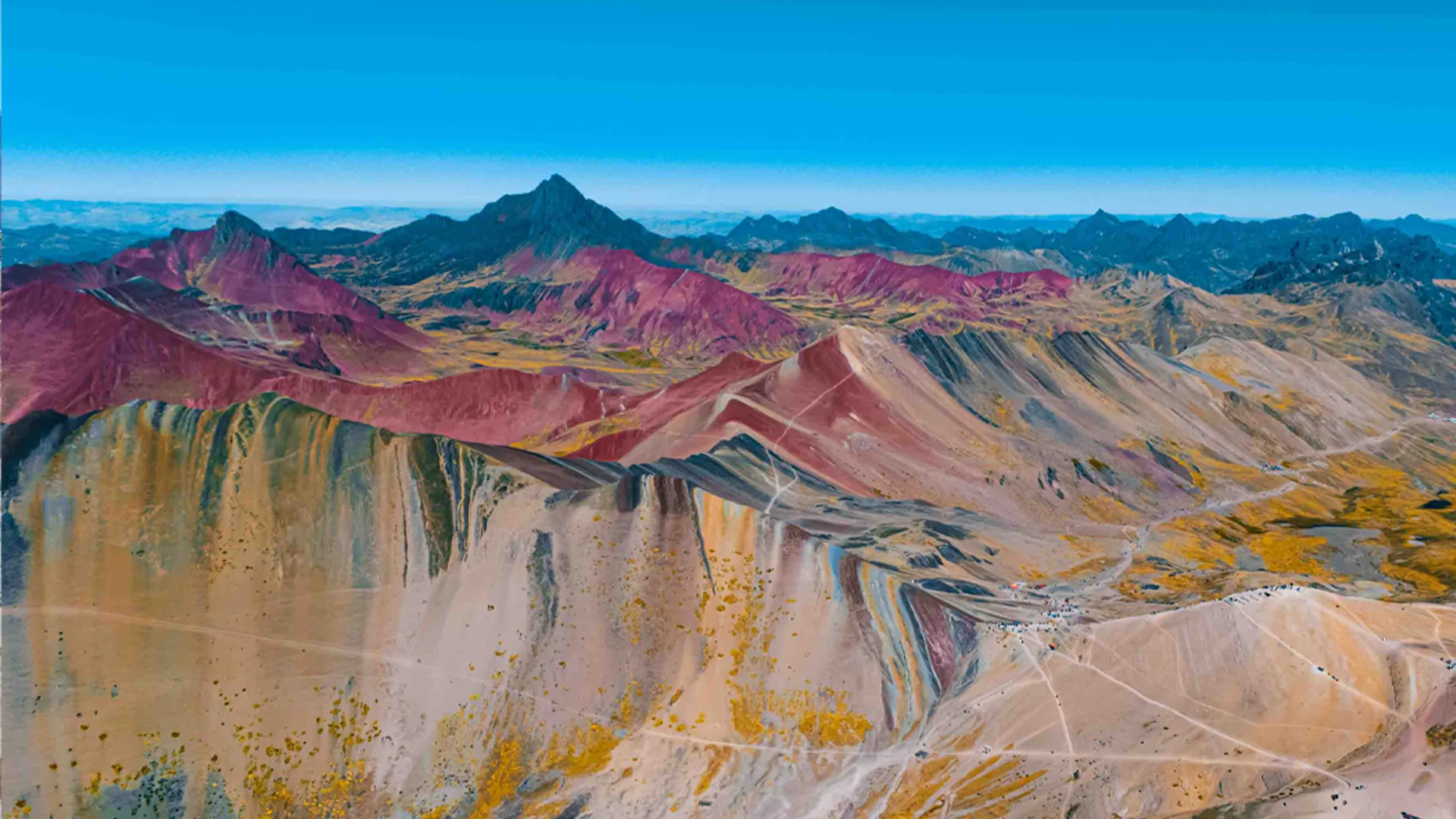 Montañas en Peru - Montaña de Colores y Valle Rojo