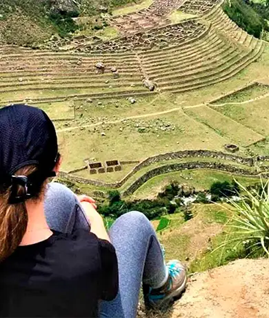 Vista de Llaqtapata en el dia 1 del Camino Inca 7 dias