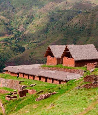 Huchuy Qosqo Trek + Short Inca Trail to Machu Picchu 4 days