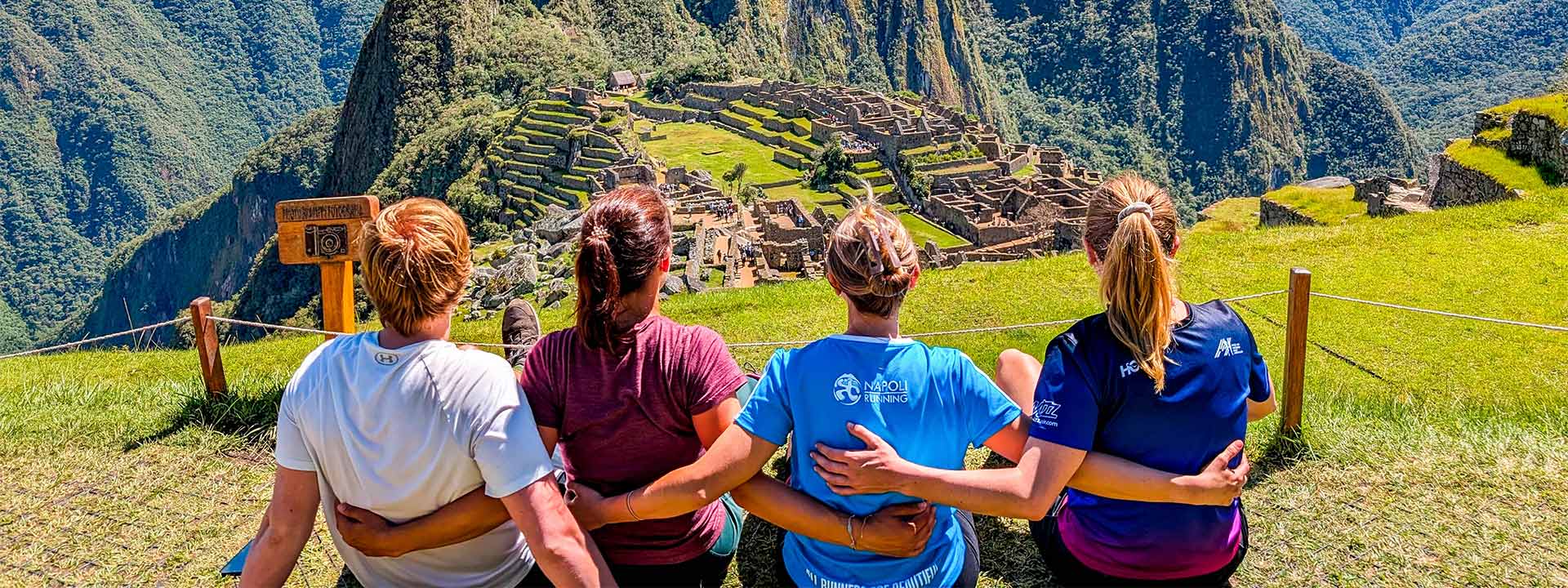 Friends looking Machu Picchu | TreXperience