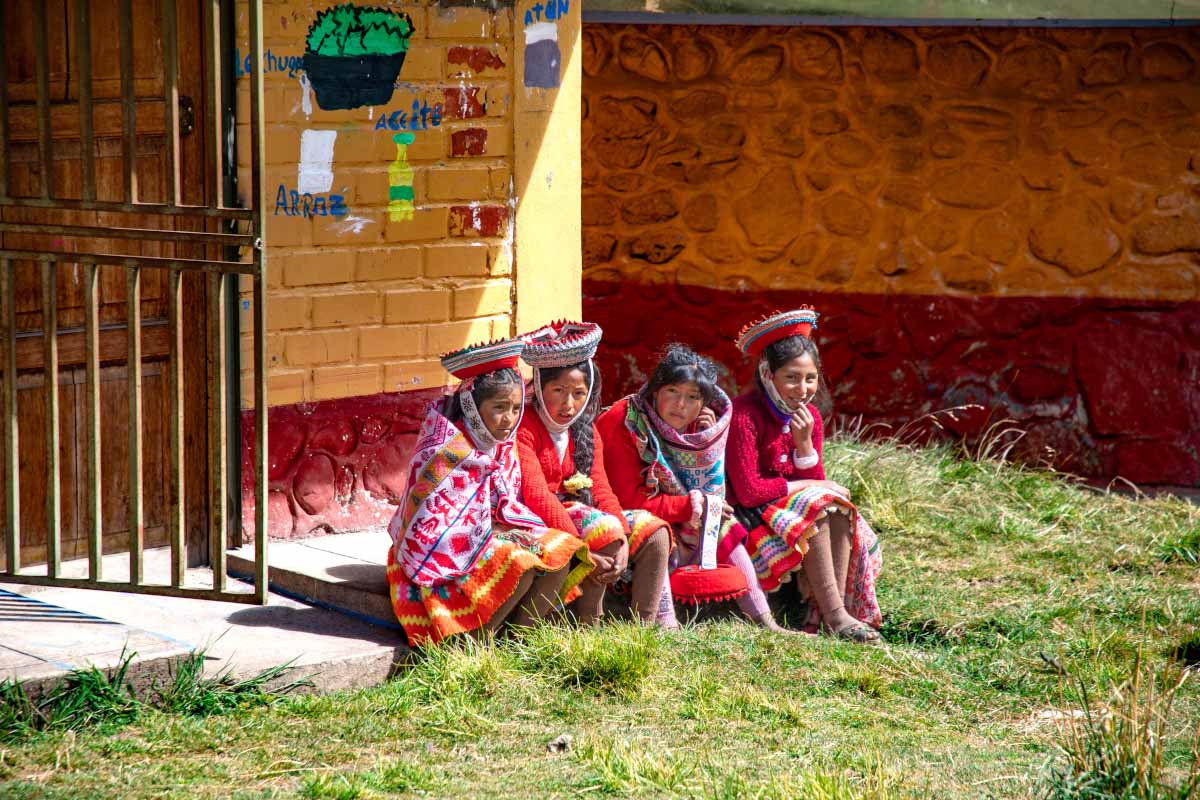 Girls from an Andean community during a TreXperience project | TreXperience