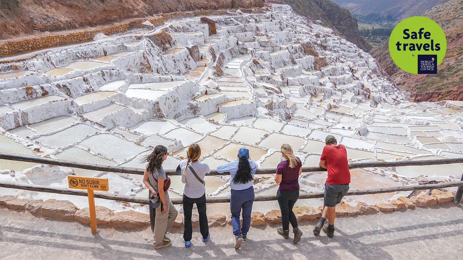 Trexperience group in Maras with the safe travels seal