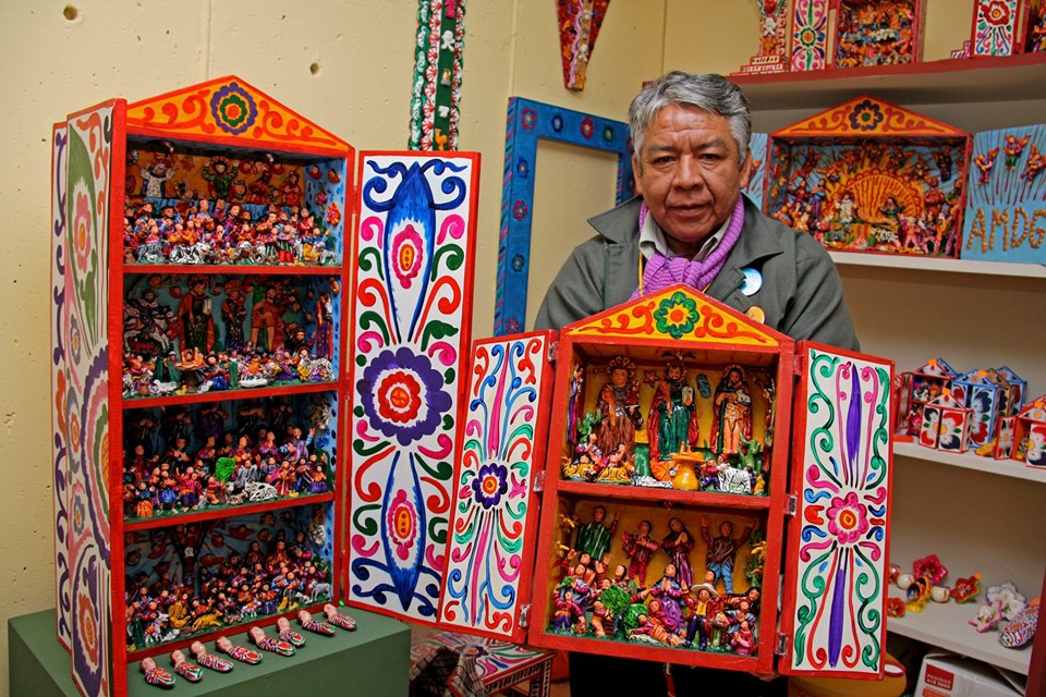 Artisans of the Retablo Ayacuchano | TreXperience