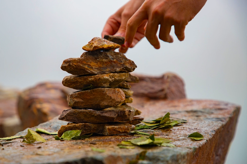 Ofrenda de Coca y Apacheta en Laguna Humantay Ofrenda de Coca y Apacheta en Laguna Humantay