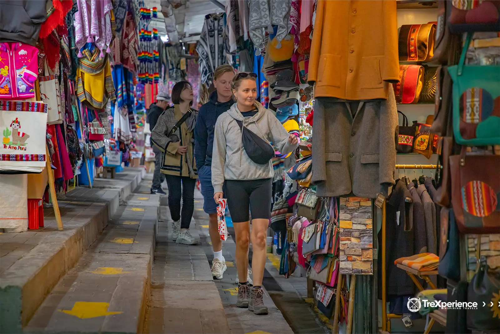 Aguas Calientes craft market: All You Can Do Besides Machu Picchu