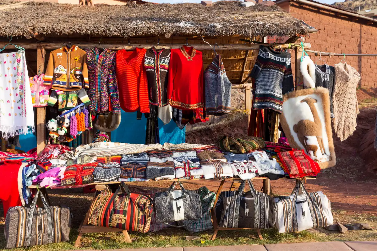 Sillustani Handicrafts | TreXperience Sillustani Handicrafts | TreXperience