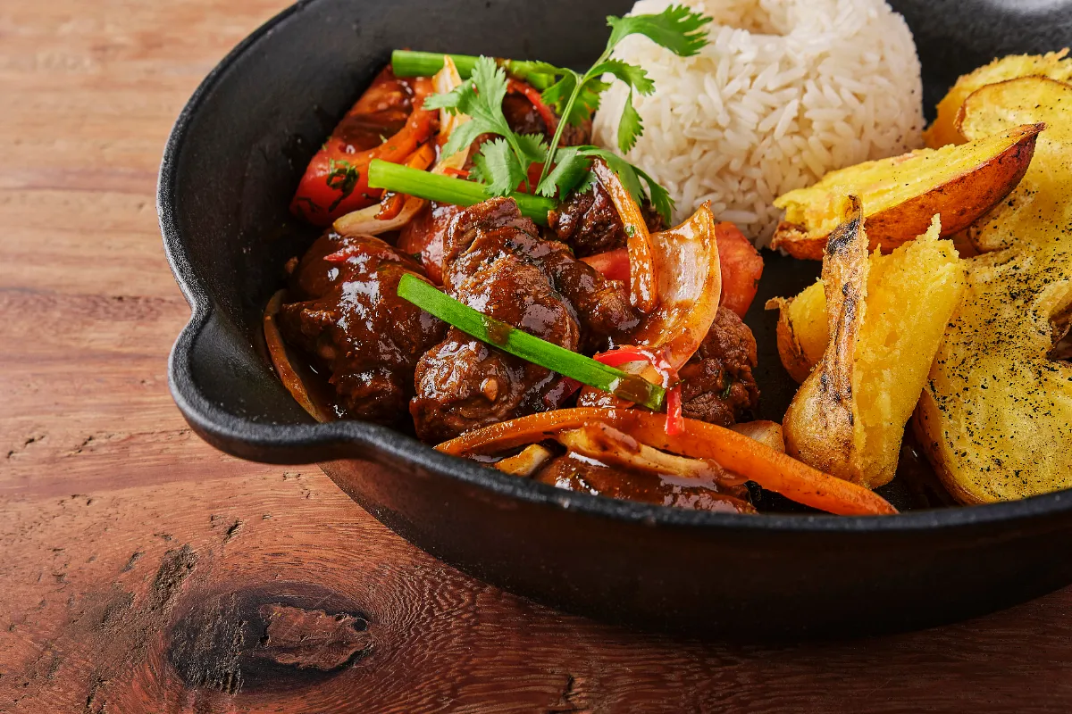 How to serve Lomo Saltado