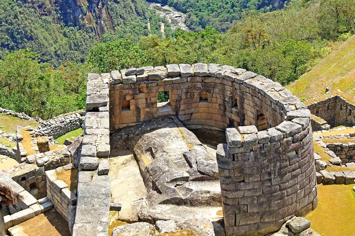 builder machu picchu sun temple | TreXperience