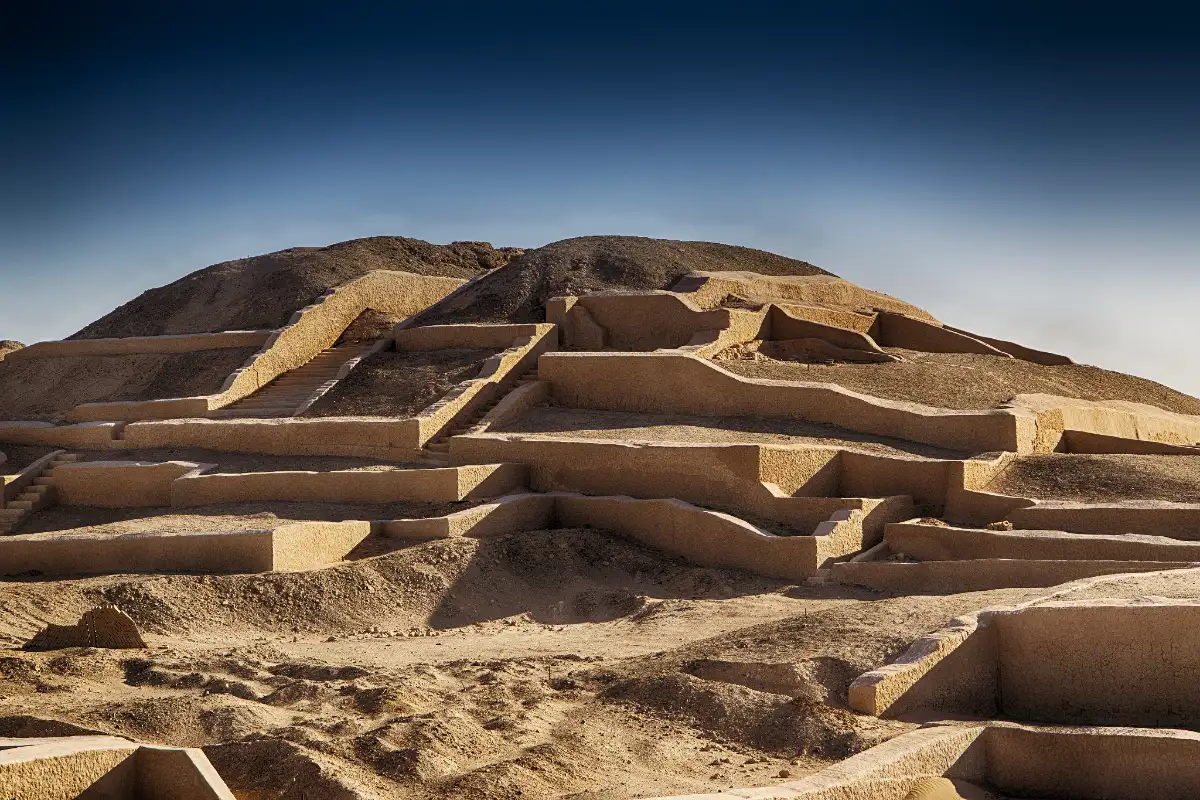 Cahuachi pyramids | TreXperience Cahuachi pyramids | TreXperience