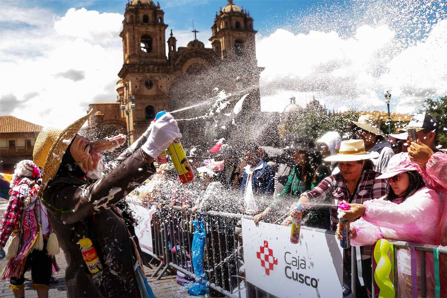 Carnivals in the Plaza de Armas of Cusco | TreXperience