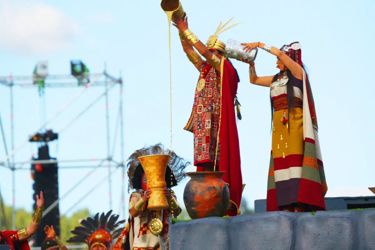 Ceremonia de Chicha en el Inti Raymi | TreXperience Ceremonia de Chicha en el Inti Raymi | TreXperience
