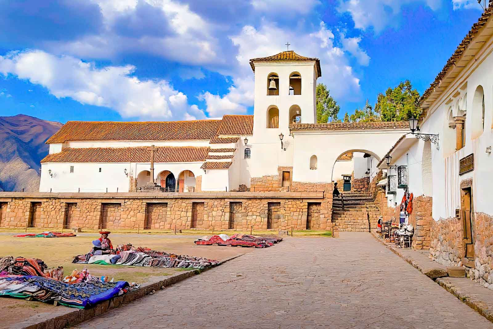 Plaza principal de Chinchero | TreXperience