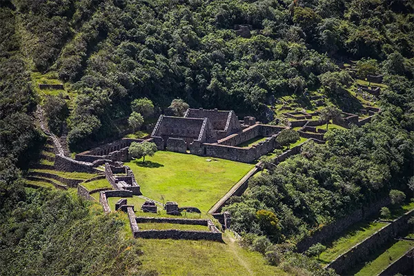 Classic Choquequirao Trek to Machu Picchu 4 Days | TreXperience