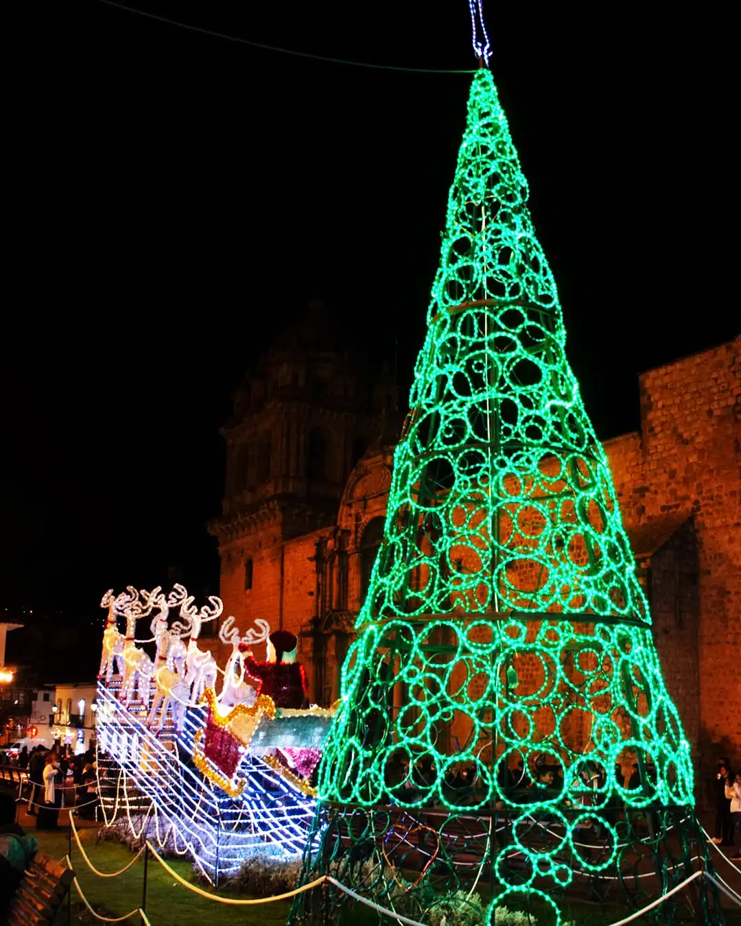 Árbol de Navidad en Plaza Espinar | TreXperience