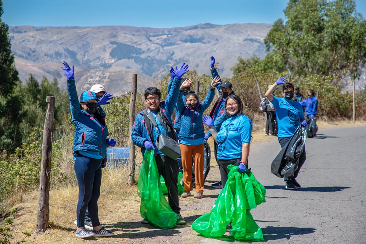 Sacsayhuaman Cleanup Day with TreXperience Sacsayhuaman Cleanup Day with TreXperience | TreXperience