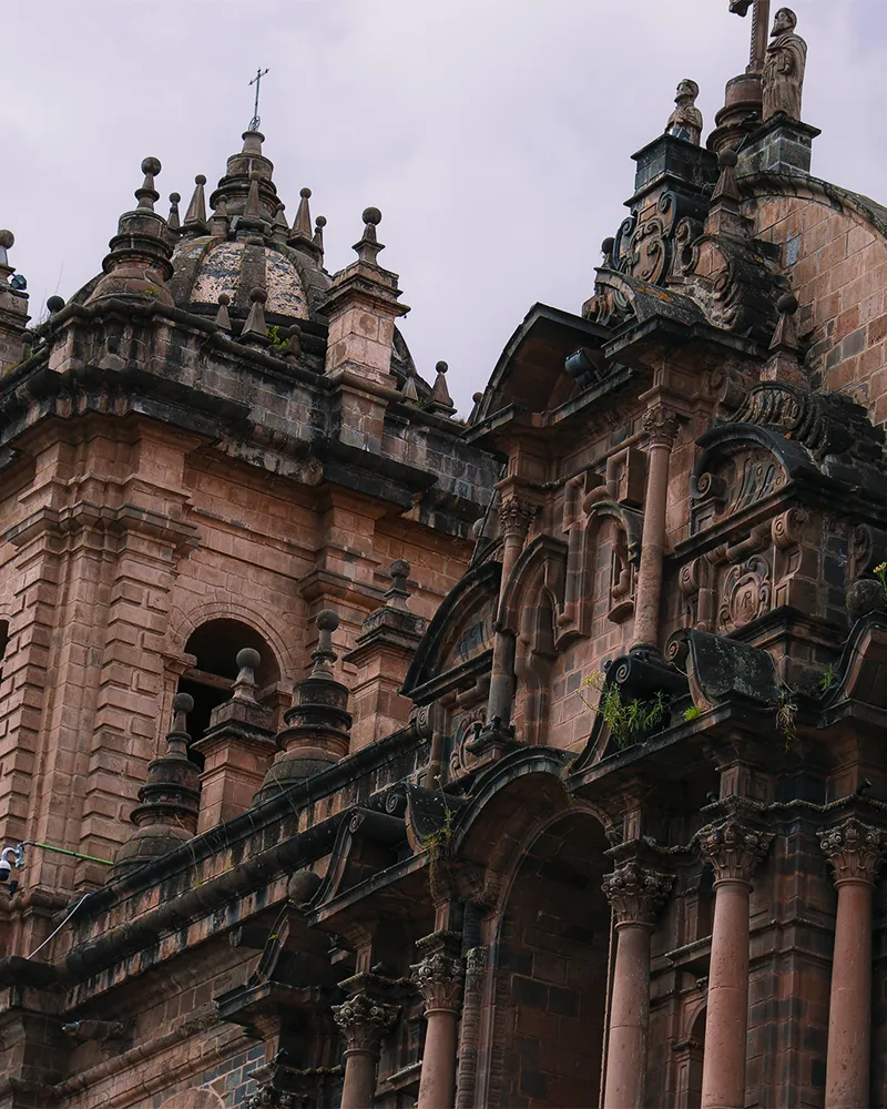 Upper part of the facade of the Cusco Cathedral | TreXperience