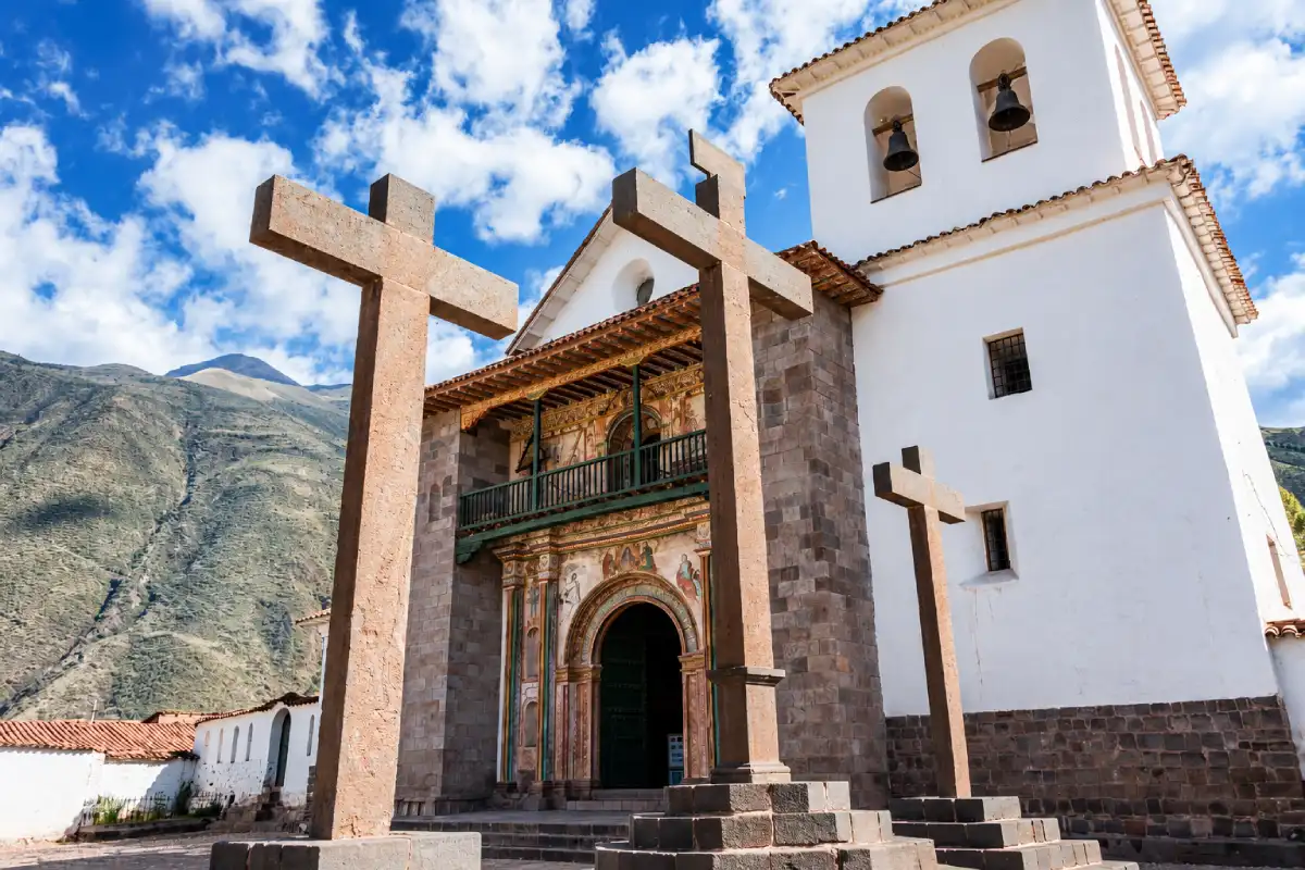 Andahuaylillas Facade | TreXperience Andahuaylillas Facade | TreXperience