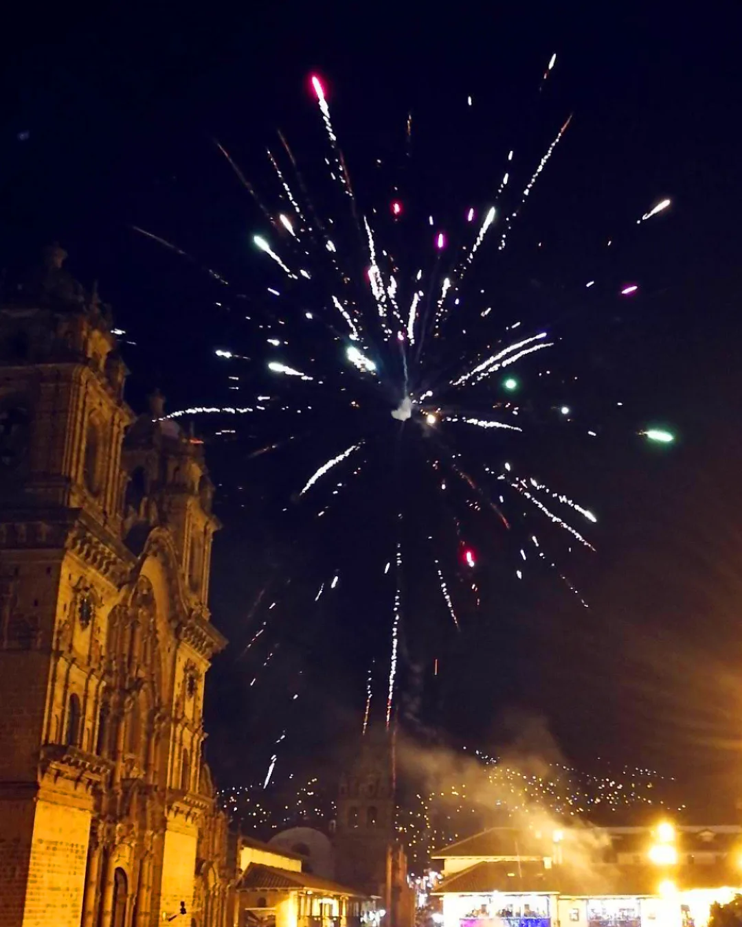 Fuegos artificiales en la Plaza de Armas | TreXperience