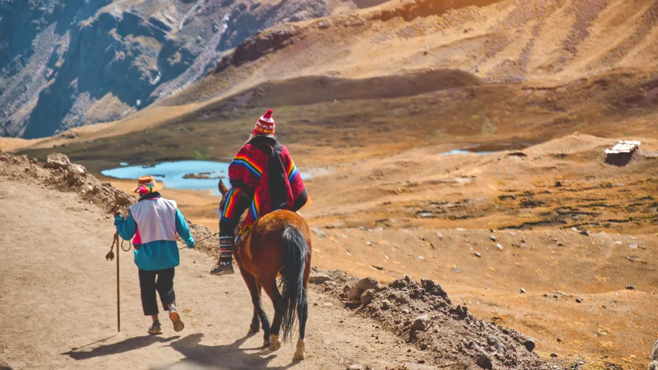 Llegar a la Montaña de Colores a caballo | TreXperience