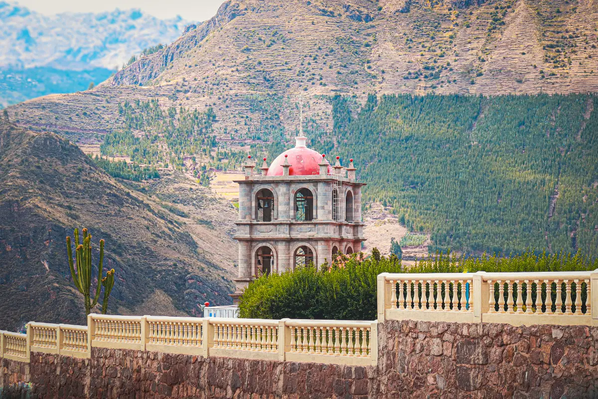Dome and bell tower of the Sanctuary of the Lord of Huanca | TreXperience Dome and bell tower of the Sanctuary of the Lord of Huanca | TreXperience