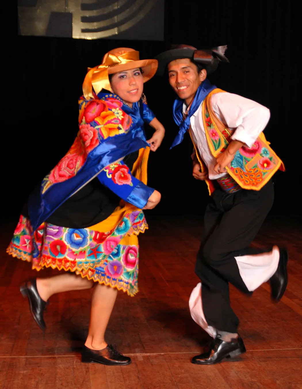 The traditional peruvian dance: Huayno | TreXperience