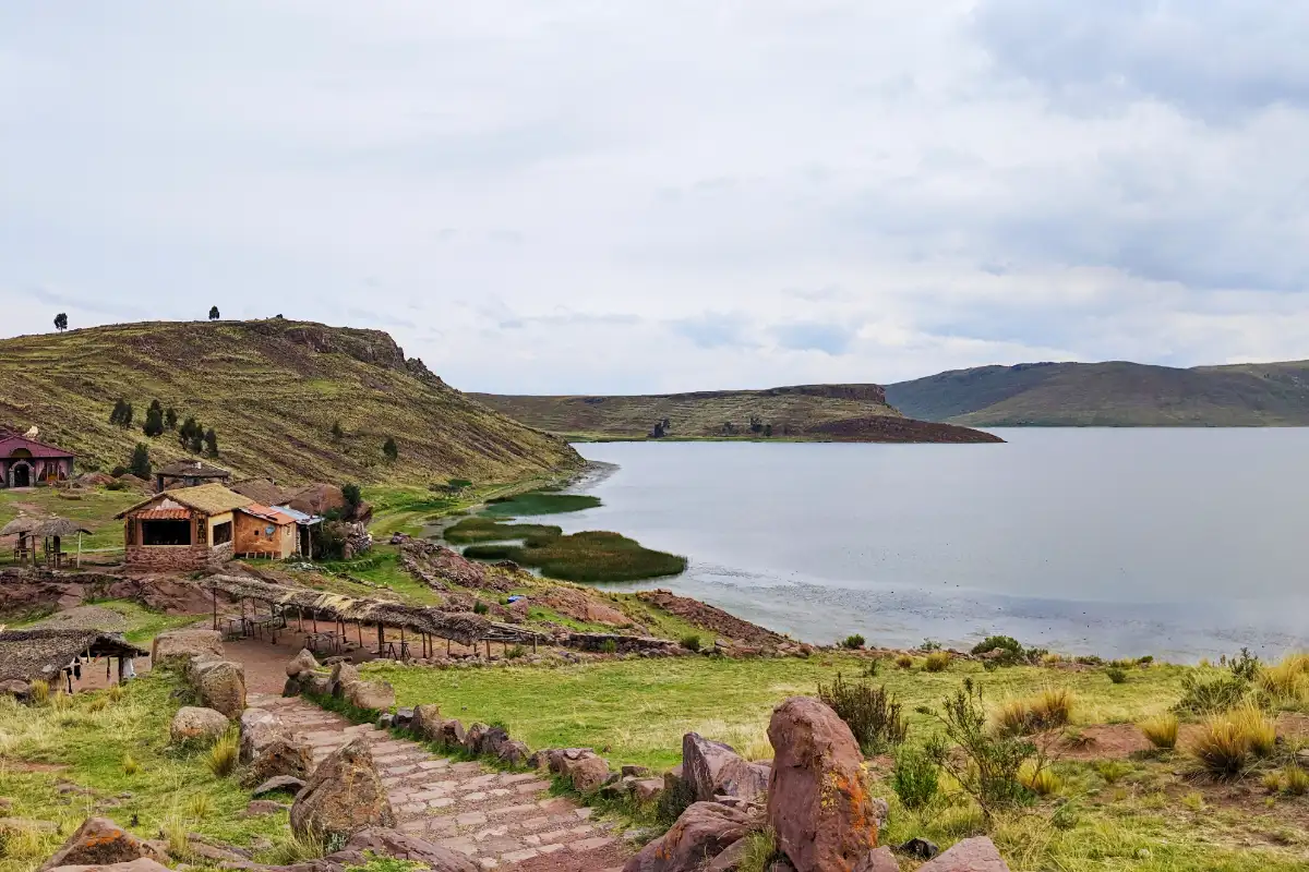 Laguna Umayo en Sillustani | TreXperience Laguna Umayo en Sillustani | TreXperience