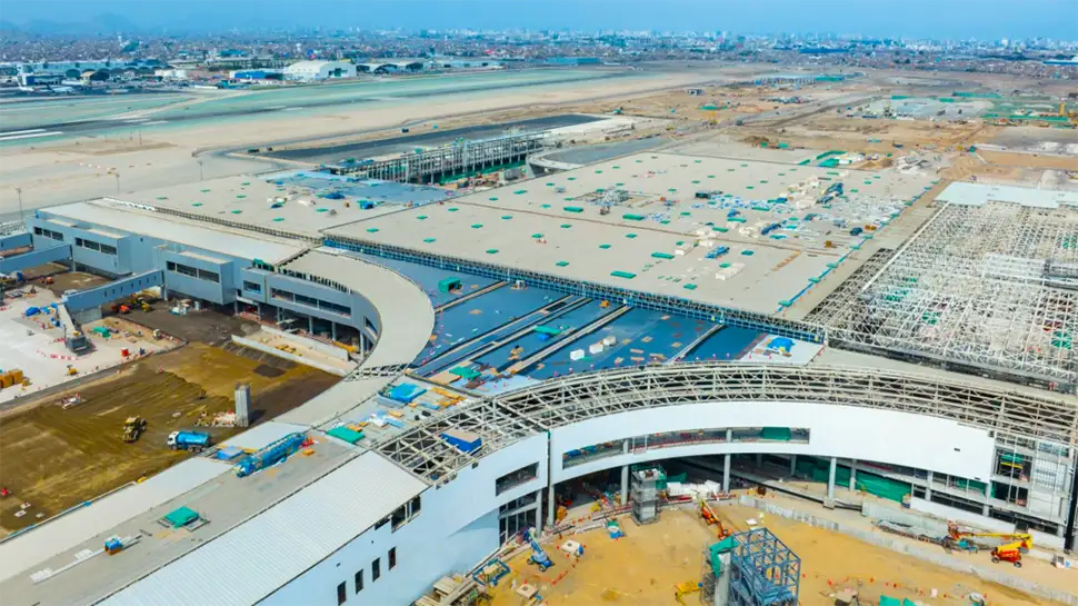 Lima Airport under construction | TreXperience