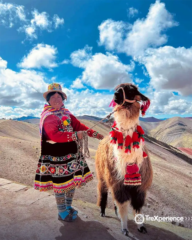 Local woman with an alpaca in Palcoyo | TreXperience Local woman with an alpaca in Palcoyo | TreXperience
