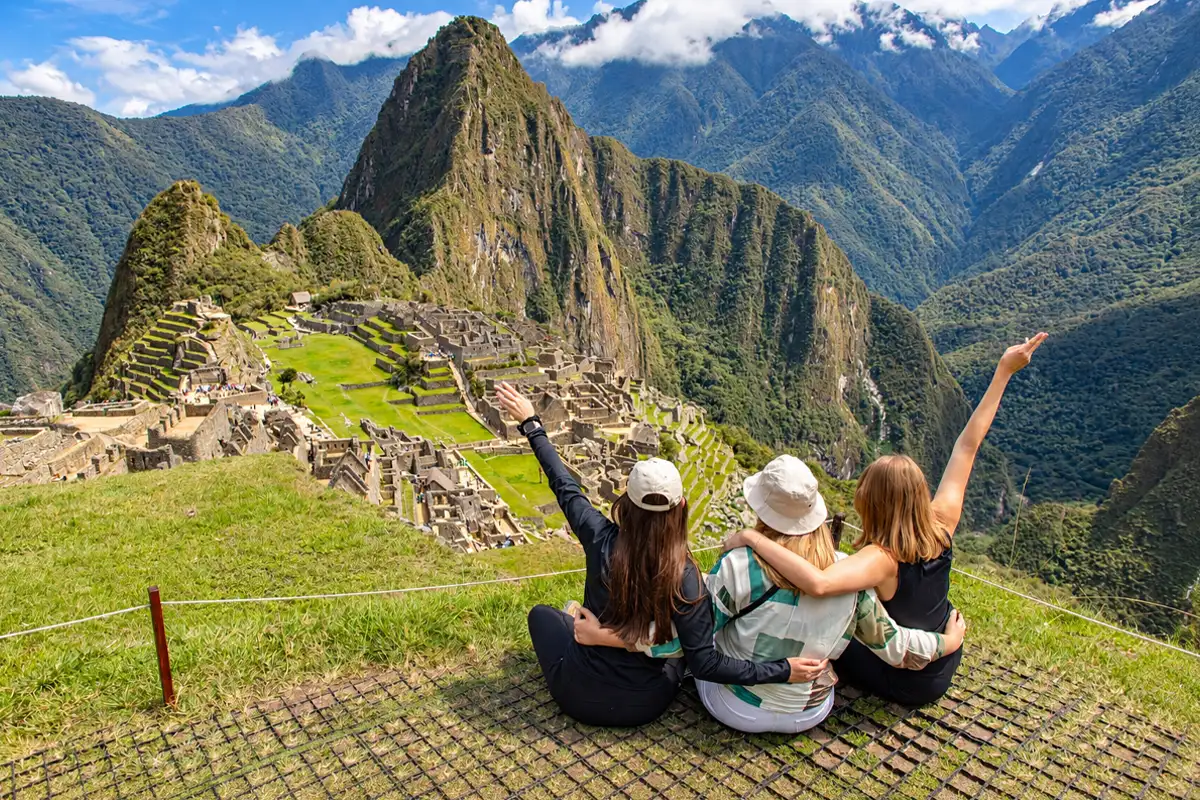 Machu Picchu Viaje de amigas a Machu Picchu | TreXperience