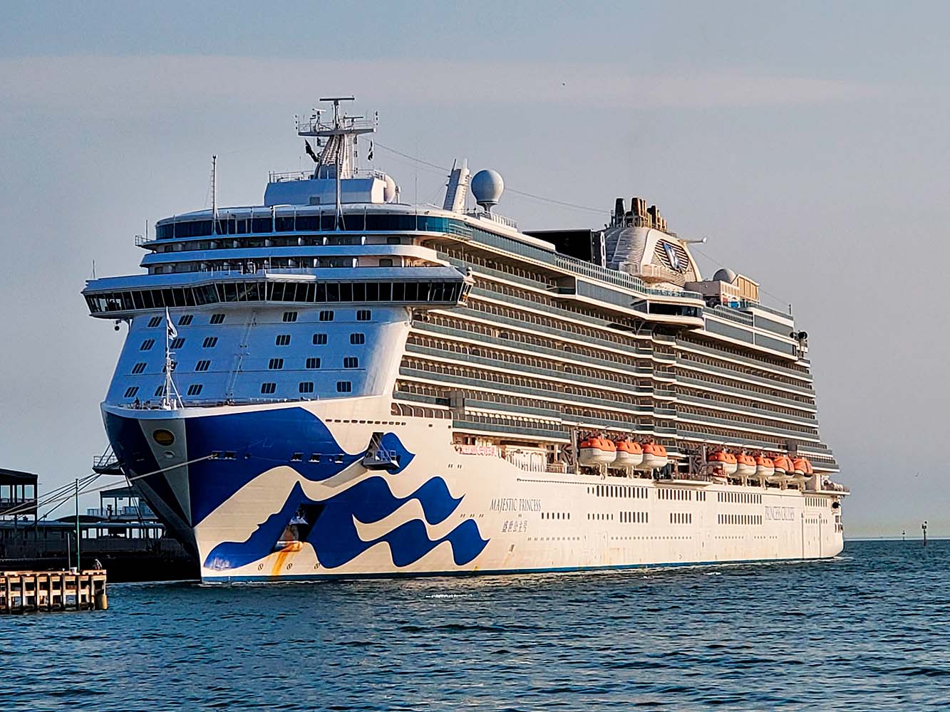 Majestic Princess in the Port of Callao | TreXperience