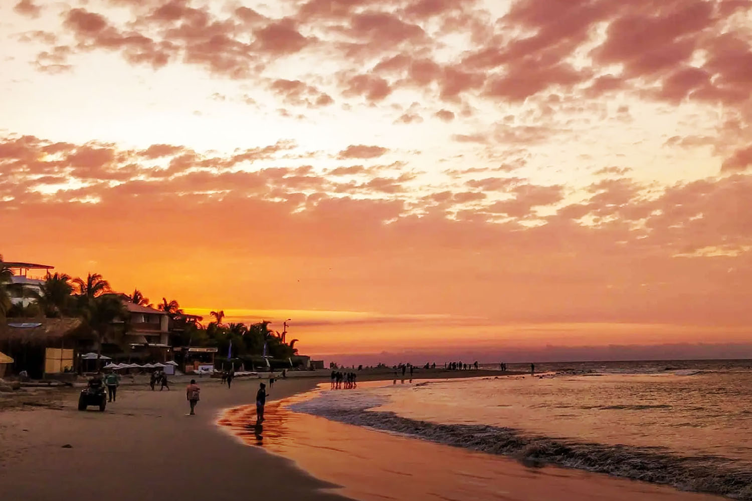 Mancora beaches in Peru | TreXperience