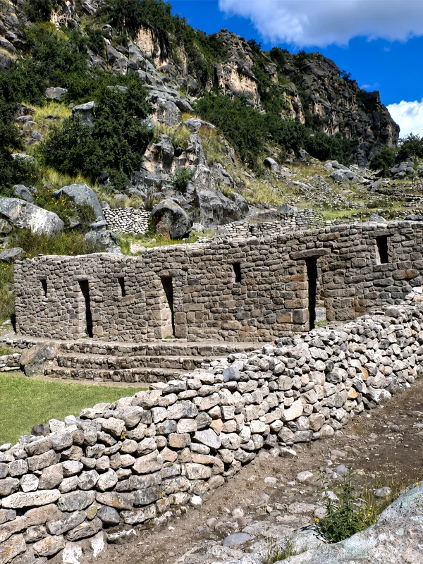 Inca entrance to Taqrachullo Inca entrance to Taqrachullo | TreXperience