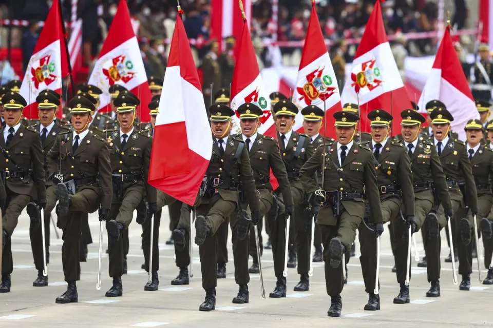 Militar Parade in Lima | TreXperience