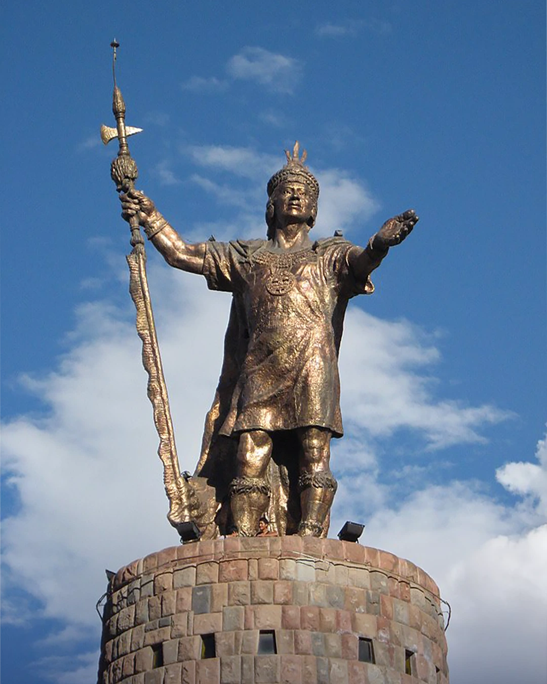 Monumento Inca Pachacutec | TreXperience