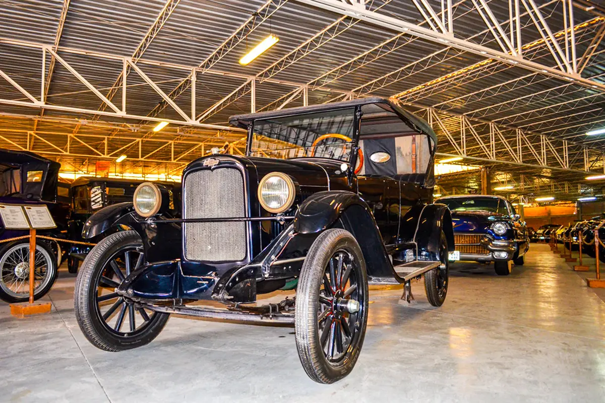 museo en lima automovil nicolini | TreXperience
