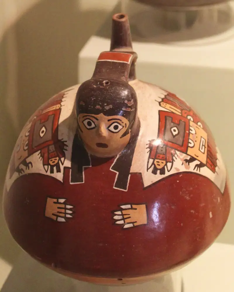 Nazca pottery of a local woman