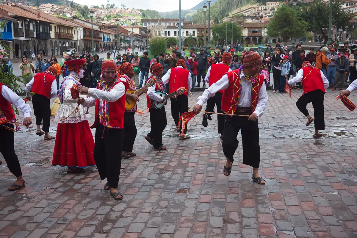 ojotas hombre andino peruano | TreXperience