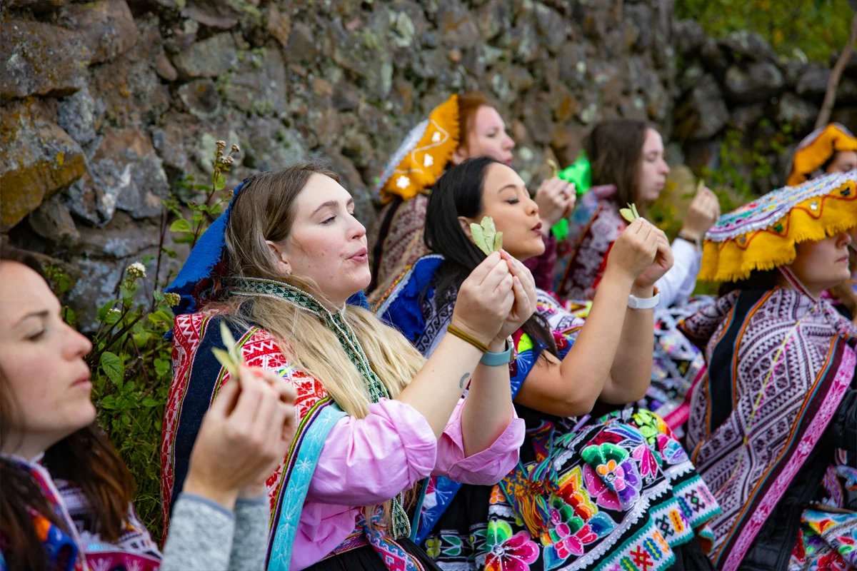Kintu de hojas de coca ofrenda a la Pachamama | TreXperience